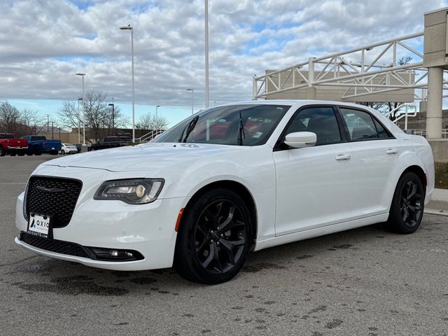 2022 Chrysler 300 300S