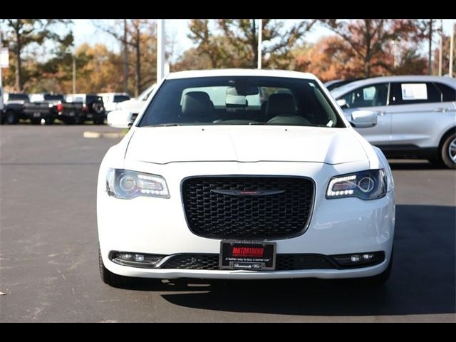 2022 Chrysler 300 300S