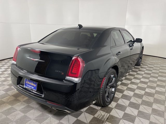 2022 Chrysler 300 300S