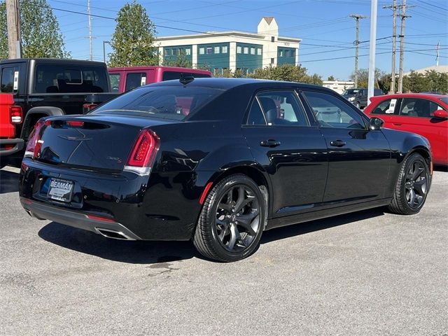 2022 Chrysler 300 300S