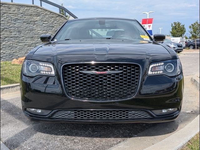 2022 Chrysler 300 300S