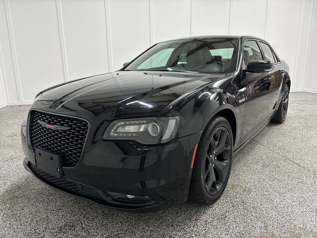 2022 Chrysler 300 300S