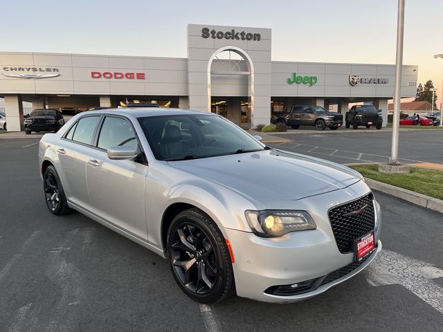 2022 Chrysler 300 300S