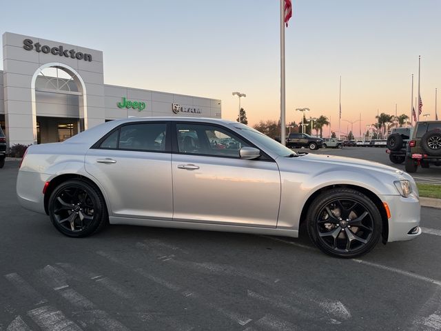 2022 Chrysler 300 300S