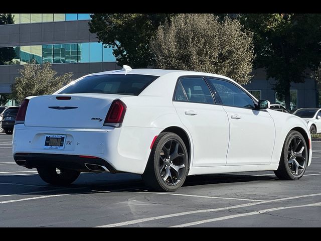 2022 Chrysler 300 300S