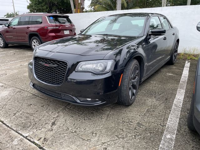 2022 Chrysler 300 300S