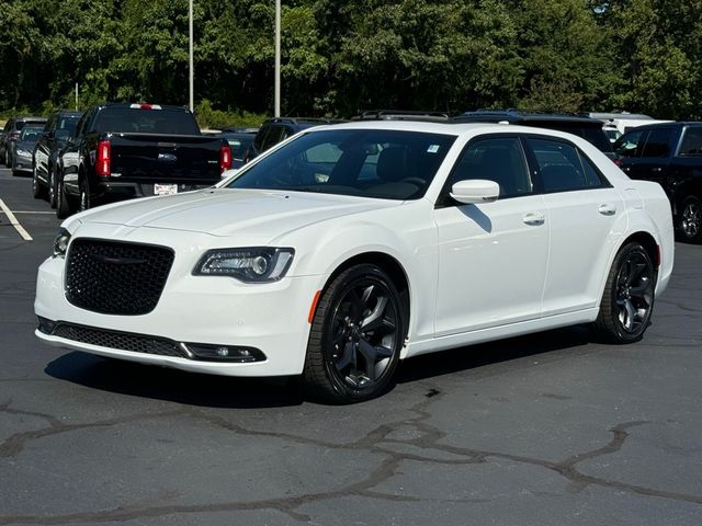 2022 Chrysler 300 300S