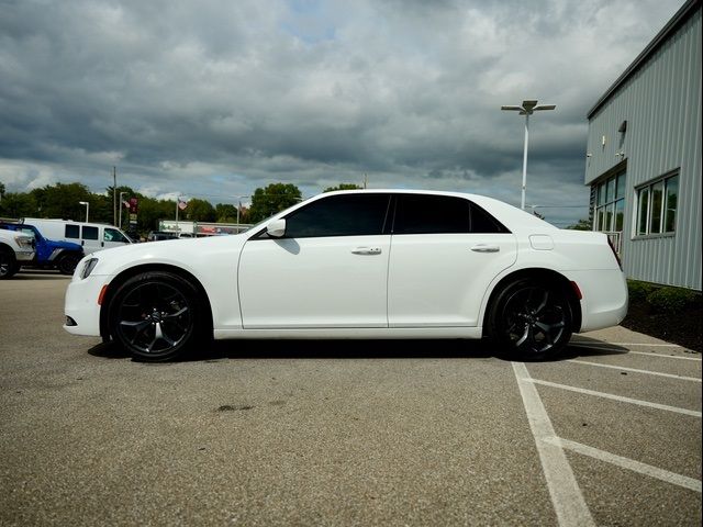 2022 Chrysler 300 300S