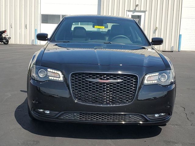 2022 Chrysler 300 300S