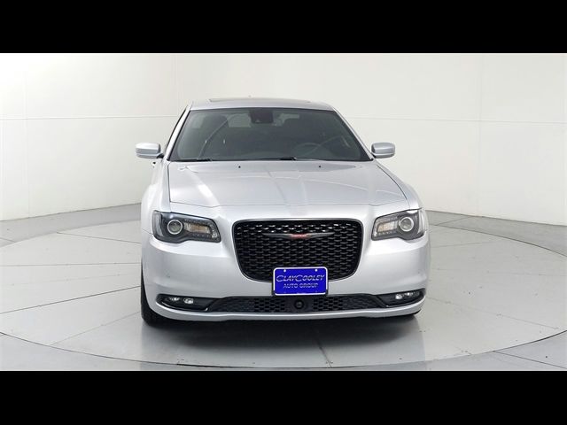 2022 Chrysler 300 300S