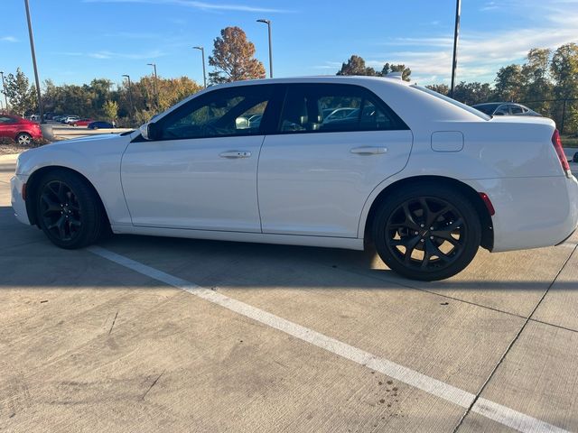 2022 Chrysler 300 300S