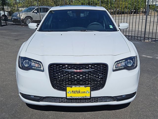 2022 Chrysler 300 300S