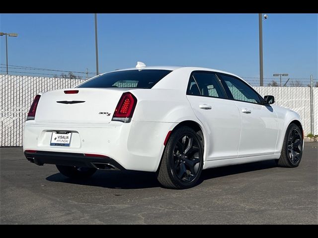 2022 Chrysler 300 300S