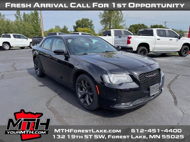 2022 Chrysler 300 300S