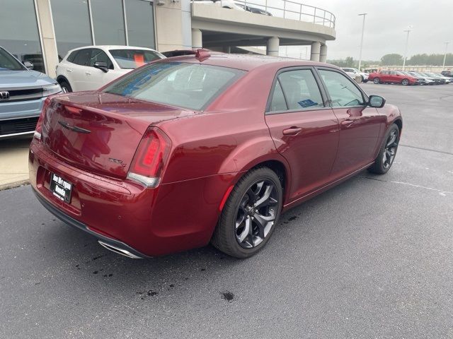 2022 Chrysler 300 300S