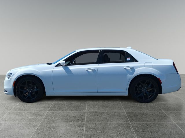 2022 Chrysler 300 300S