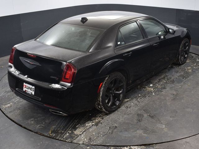 2022 Chrysler 300 300S