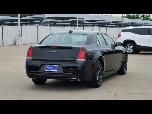 2022 Chrysler 300 300S