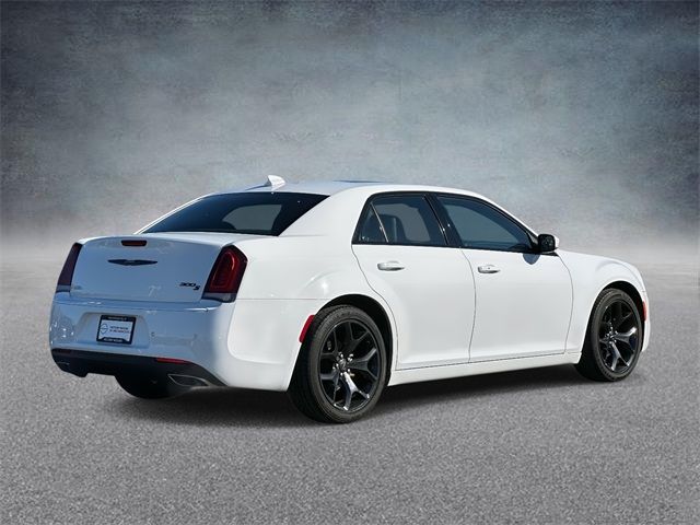 2022 Chrysler 300 300S