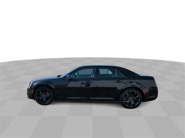 2022 Chrysler 300 300S