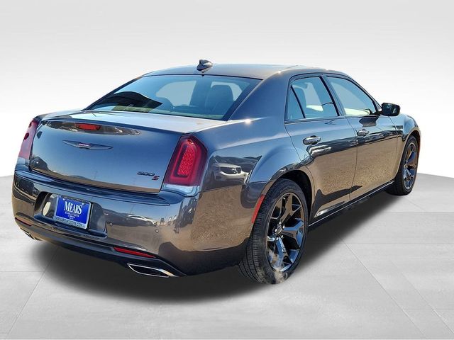 2022 Chrysler 300 300S