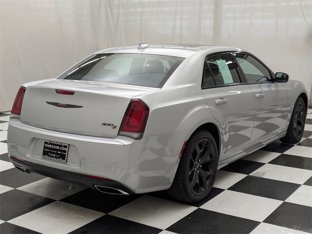 2022 Chrysler 300 300S