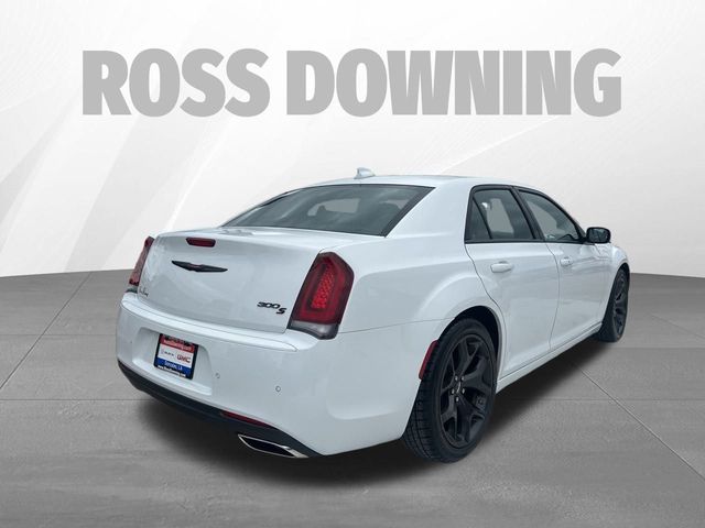 2022 Chrysler 300 300S