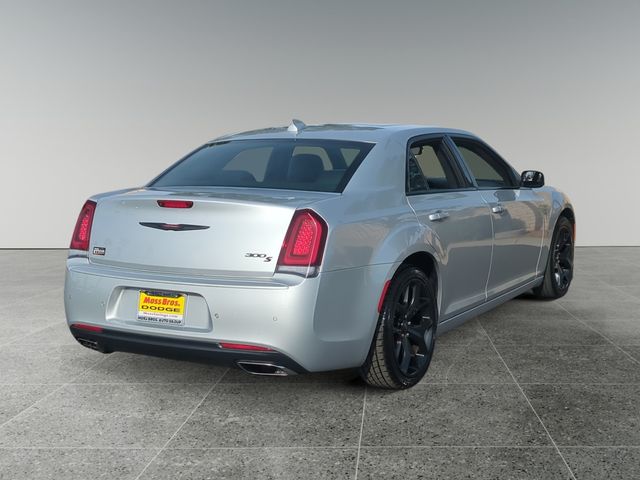 2022 Chrysler 300 300S