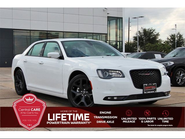 2022 Chrysler 300 300S