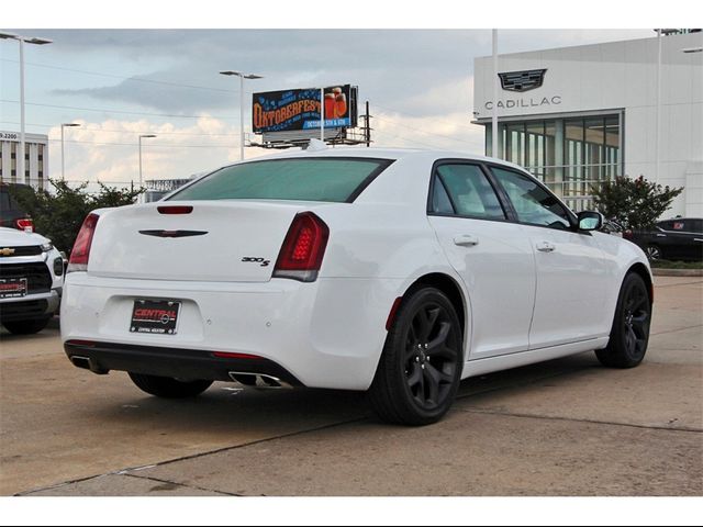 2022 Chrysler 300 300S