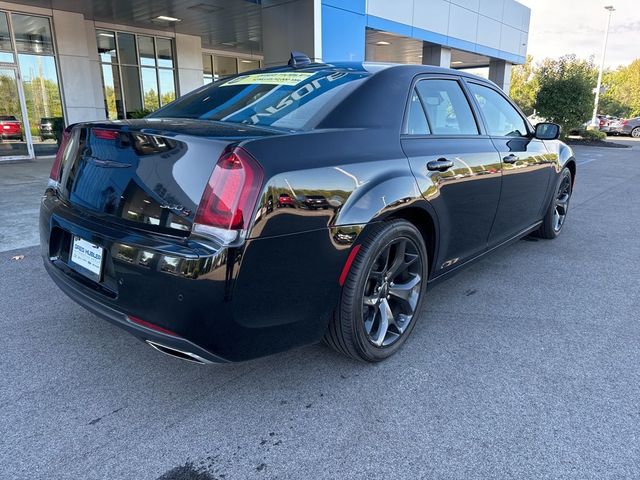 2022 Chrysler 300 300S