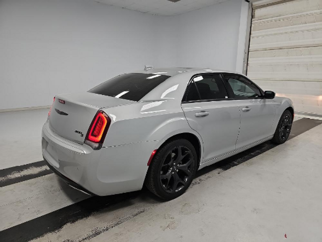 2022 Chrysler 300 300S