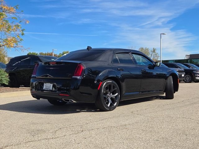 2022 Chrysler 300 300S