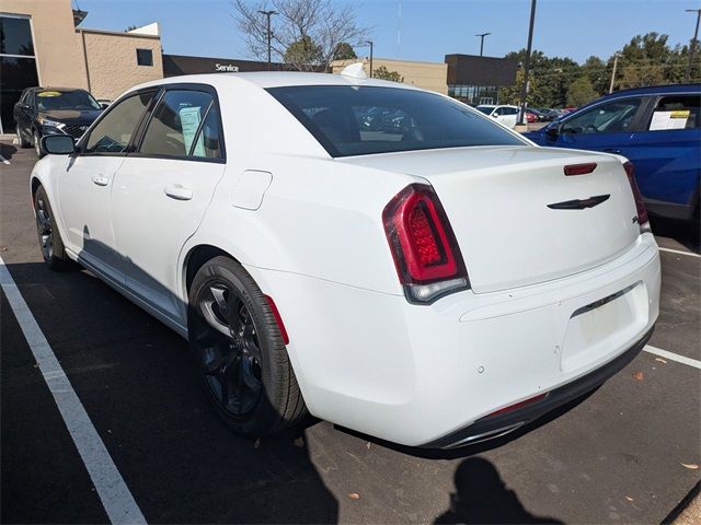 2022 Chrysler 300 300S