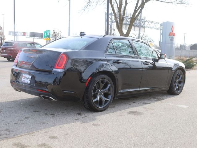 2022 Chrysler 300 300S