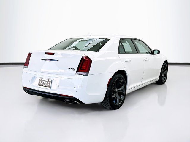 2022 Chrysler 300 300S