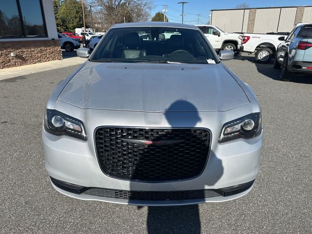 2022 Chrysler 300 300S