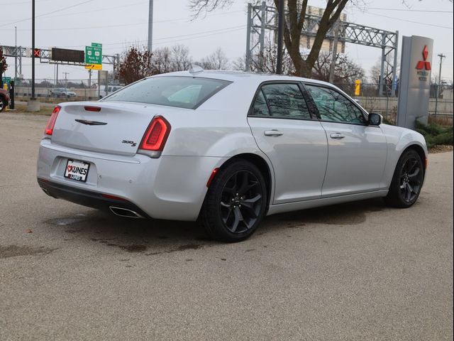 2022 Chrysler 300 300S