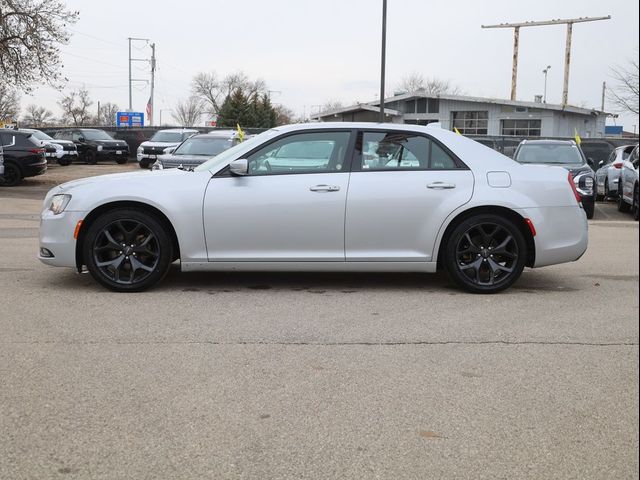 2022 Chrysler 300 300S