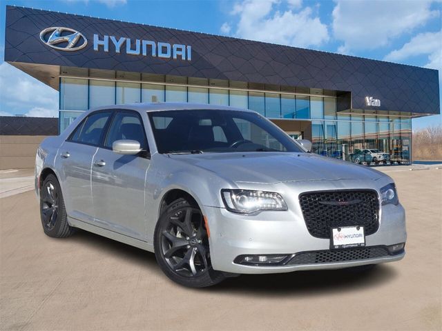 2022 Chrysler 300 300S