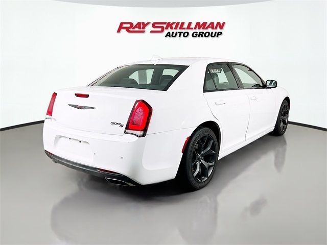 2022 Chrysler 300 300S