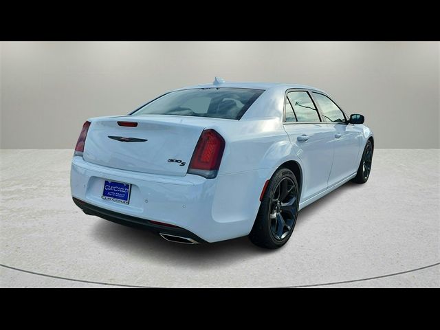 2022 Chrysler 300 300S