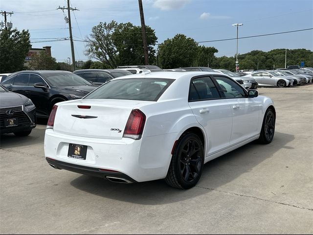 2022 Chrysler 300 300S