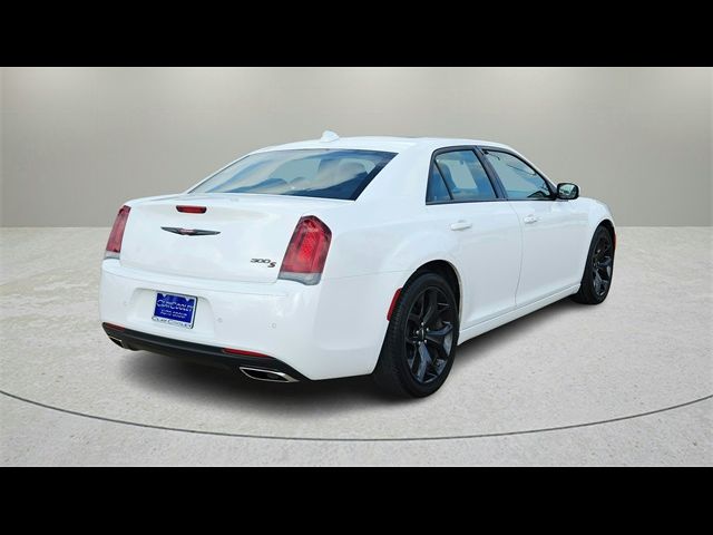 2022 Chrysler 300 300S