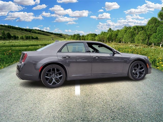 2022 Chrysler 300 300S