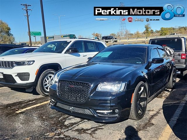 2022 Chrysler 300 300S