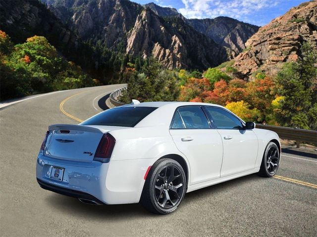 2022 Chrysler 300 300S