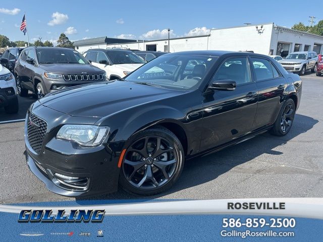 2022 Chrysler 300 300S