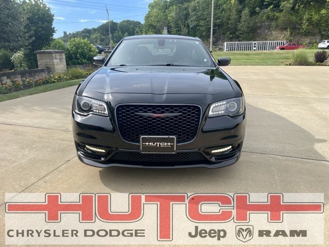 2022 Chrysler 300 300S