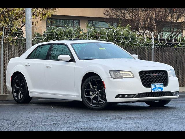 2022 Chrysler 300 300S